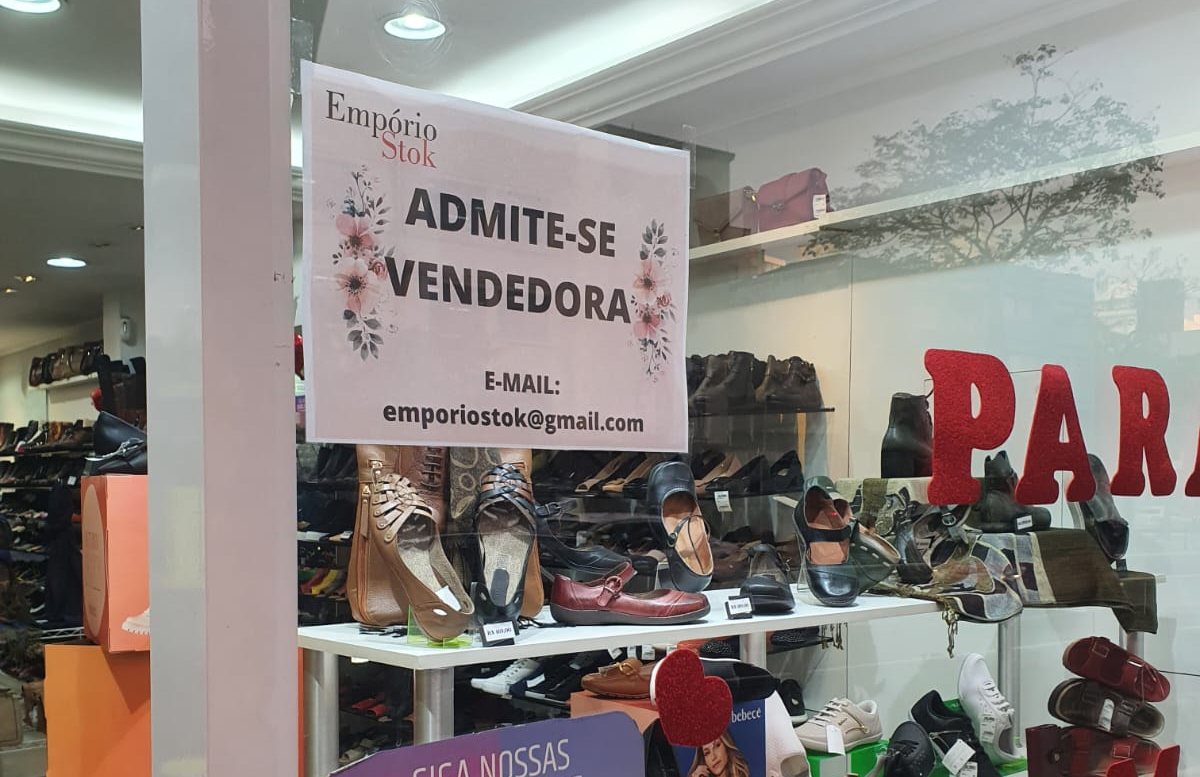 Comércio retoma atividades e cadê os vendedores?