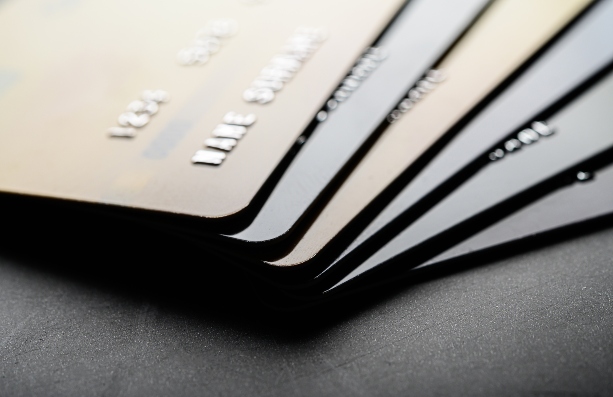 Mercado de cartões continua dominado por grandes bancos