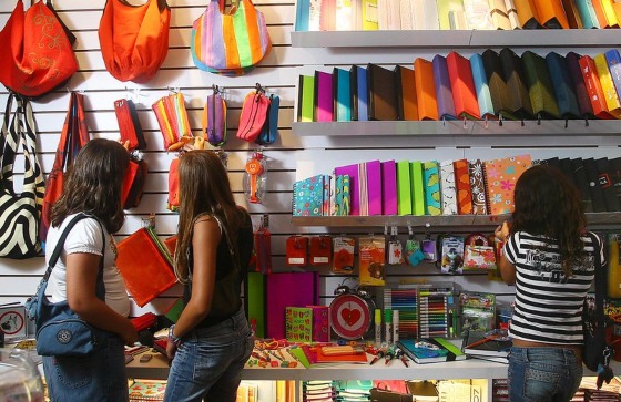 Inflação em fevereiro acelera para 0,70% com reajustes em Educação