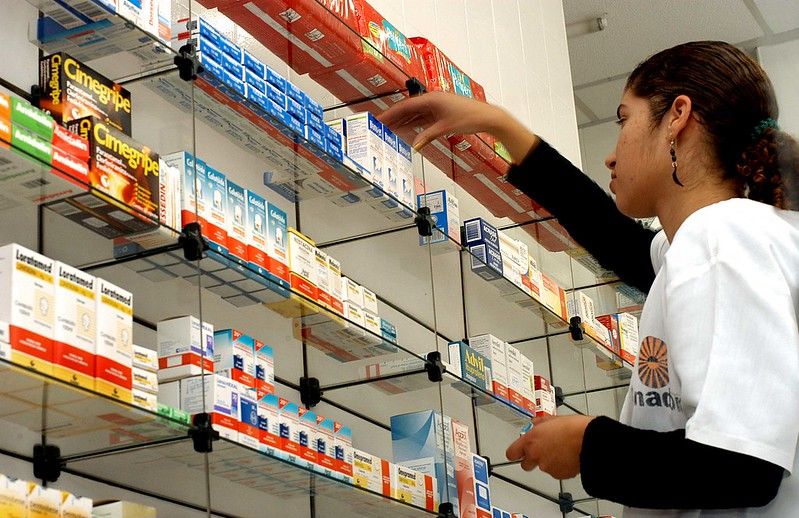 Câmara aprova venda de medicamentos em supermercados