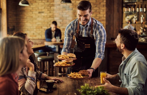 Setor de alimentação registra alta anual de 6,8% nas vendas em dezembro