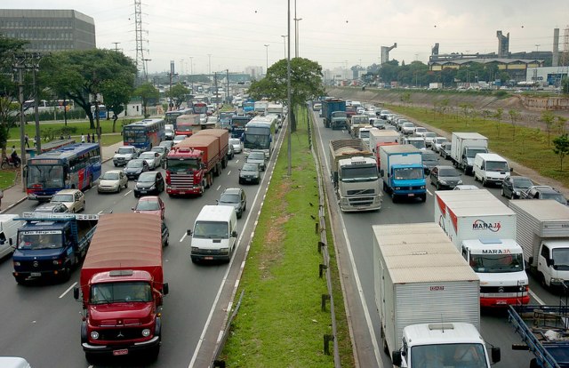 Rodízio de veículos será suspenso em SP neste final de ano