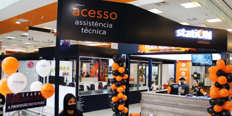 Casal cria 'marketplace físico' de assistência técnica em pleno Brás