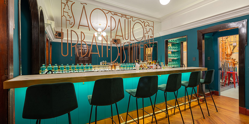 SPUD, o gin produzido num banheiro do Centro de SP