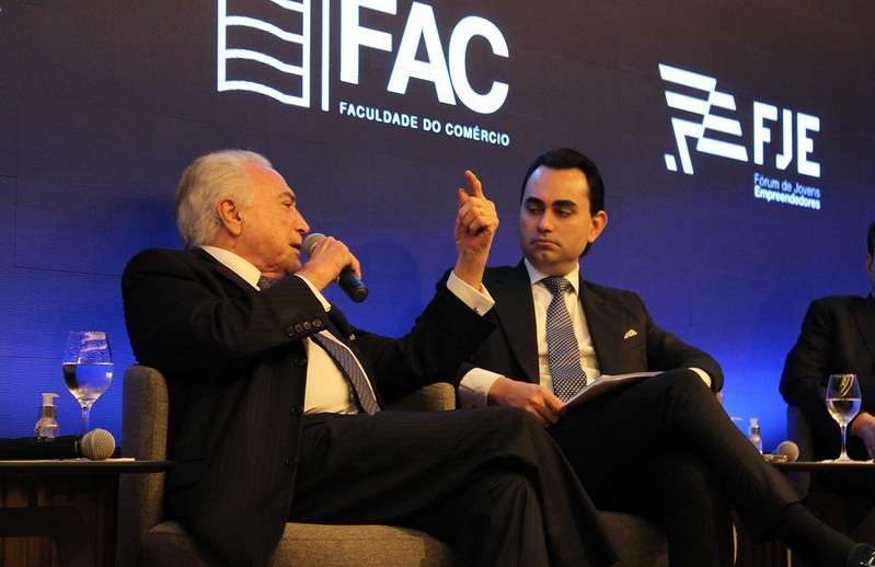 Temer diz que esquerda e direita são rótulos usados apenas eleitoralmente