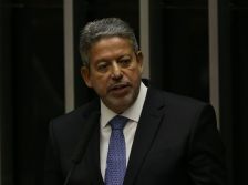 Câmara aprova isenção do IR para quem ganha até R$ 5 mil por mês