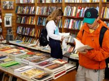 Venda de livros cai mais de 10% no Brasil em fevereiro