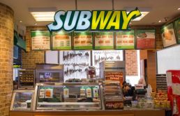 Em busca de comprador, Subway registra forte alta nas vendas 