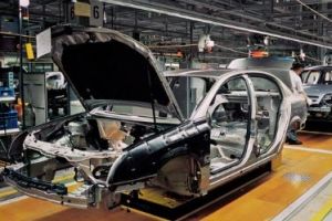 Produção de veículos cresce em junho, mas alta dos importados preocupa setor