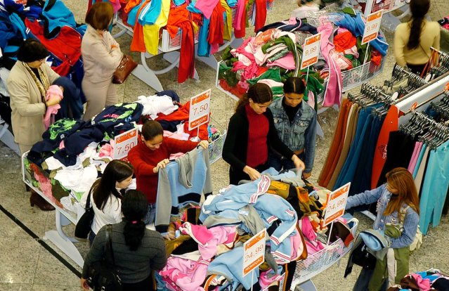 Vendas do varejo crescem 1,6% em 2025, nono ano seguido de expansão