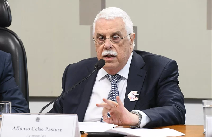 Economista Affonso Celso Pastore, ex-presidente do BC, morre aos 84 anos
