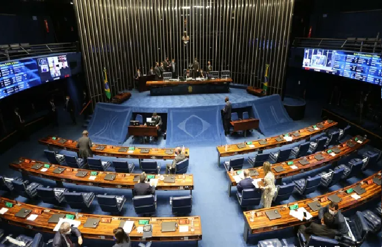  Por que é constitucional a PEC que permite ao Congresso suspender decisões do STF?