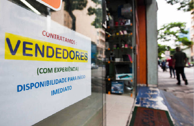 No varejo, sobram vagas. Mas faltam interessados