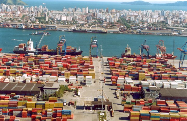 Portos têm movimentação recorde no primeiro semestre de 2025