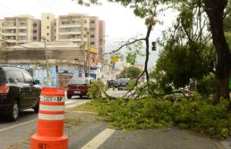 Mais de 85 mil imóveis ficaram sem luz na Grande SP com as chuvas de quinta
