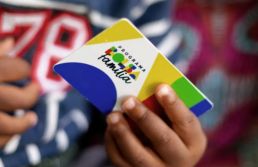 Beneficiários do Bolsa Família mandam R$ 3 bi via pix para bets