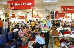 Patrões e empregados do comércio paulista têm nova CCT