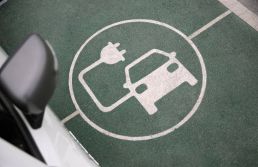 A expansão dos carros elétricos no Brasil e os desafios nos condomínios
