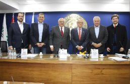 Senador Esperidião Amin palestra sobre cibersegurança na ACSP 