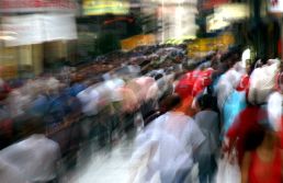 Taxa de desemprego sobe para 5,8% no trimestre encerrado em fevereiro