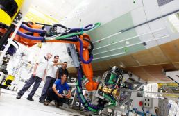 Lucro líquido ajustado da Embraer cresce 34% no 3º trimestre, ante 2022