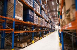 Índice de estoques sobe 2,4% em maio, mostra FecomercioSP