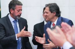 Deputados aprovam 1º projeto do pacote de corte de gasto do governo