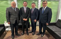 Setor empresarial entrega a Hugo Motta manifesto contra tributação de dividendos