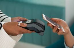 Pix ganha espaço no comércio físico