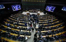A bola voltou para o Congresso Nacional
