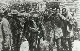 Negacionistas, aloprados e outros tipos se juntam no Brasil a um forte contingente de sonâmbulos