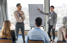 Quer escalar sua franquia? Comece treinando gente