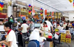 Comércio cria 1,5 milhão de empregos em 4 anos. Atacado se destaca