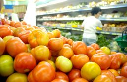 Inflação sobe 0,33% em dezembro e encerra 2025 em 4,26%, diz IBGE