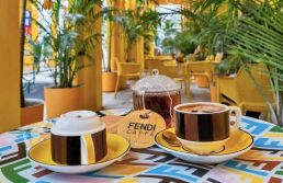 Grifes apostam na moda do cafezinho de luxo