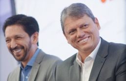 Tarcísio libera R$ 200 mi em crédito para empreendedores do Centro de SP