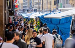 Trabalho puxa renda média em 2025, que cresce mais e renova recorde