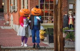 Um guia completo para sobreviver ao Halloween 2025