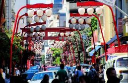 De bairro a trend: o efeito TikTok no comércio da Liberdade