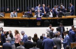 Câmara reduz benefícios fiscais e aumenta tributação de bets e fintechs