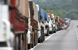 Custo do transporte e ineficiência dos portos são os maiores gargalos das exportações