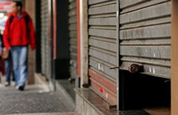 Fecham mais lojas e restaurantes do que abrem em São Paulo