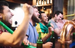 Bares e restaurantes terão faturamento recorde na Copa do Mundo, prevê CNC