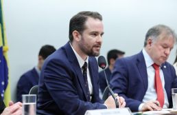 Oposição critica economia e política fiscal do governo em audiência que recebeu Durigan