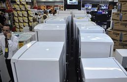 Disposição de consumo das famílias é a maior em 11 anos, diz CNC
