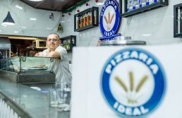 Pizzaria Ideal faz 85 anos fiel ao bairro, à família e ao forno a lenha