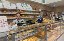 Padarias paulistas tentam se modernizar para enfrentar falta de mão de obra