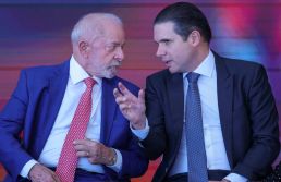 Governo avisa Motta que vai retirar urgência do PL da 6x1 