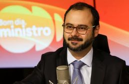 Ministro do Empreendedorismo diz que governo trabalha proposta para aumentar teto do MEI
