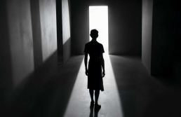 Crédito restrito, juros altos, jornada tripla e preconceitos prejudicam empreendedorismo feminino